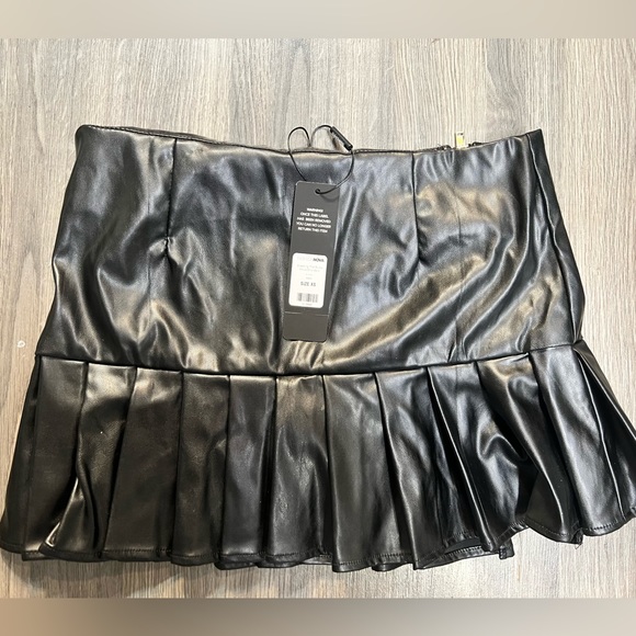 Fashion Nova Leather Skirt - Picture 3 of 4